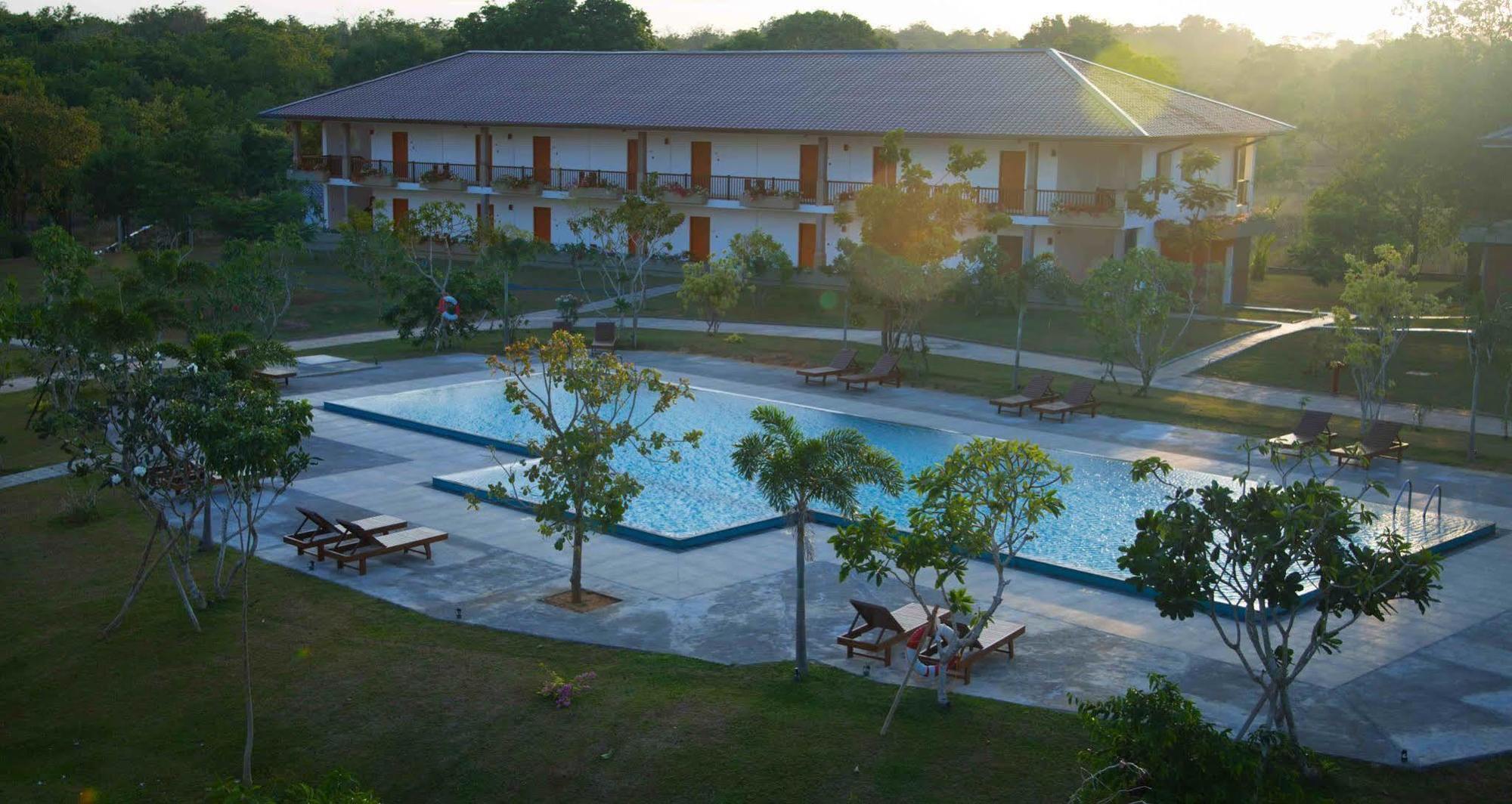 Sungreen Resort Habarana Extérieur photo