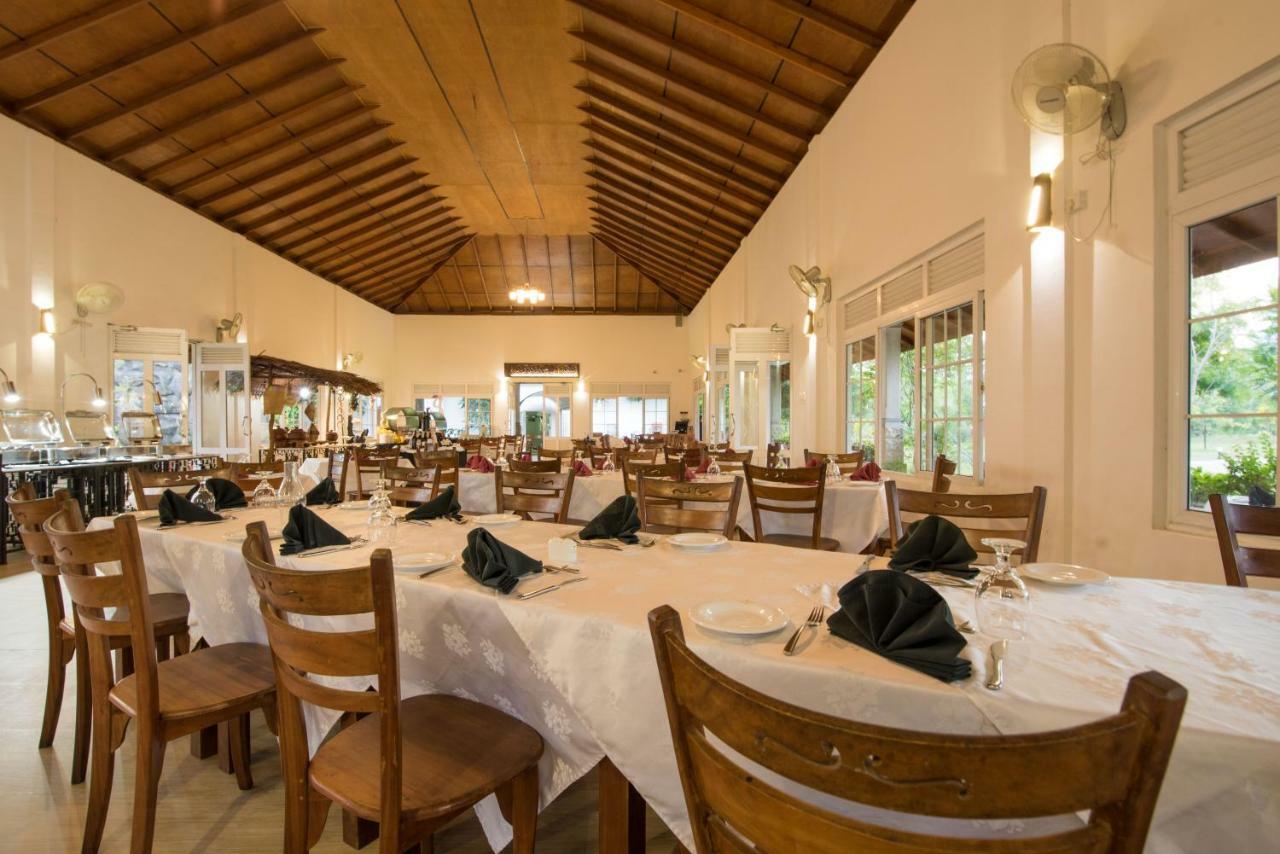 Sungreen Resort Habarana Extérieur photo